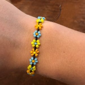 Floral drawstring bracelet